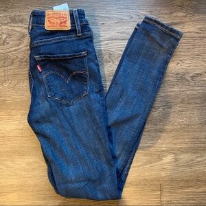 Levi’s 721 high rise skinny jeans